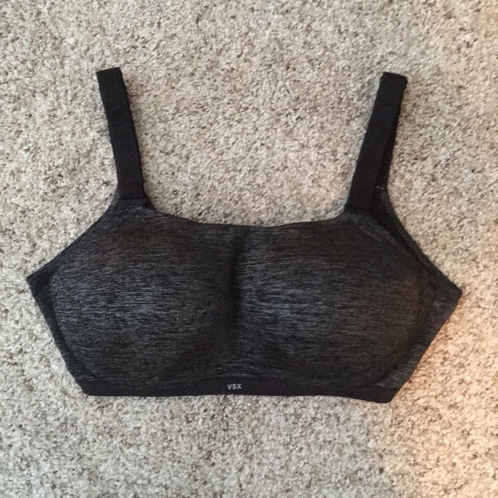 Excellent condition VS Sport bra, 36DD